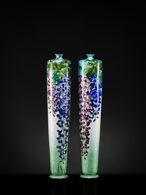 Lot 136 - KUMENO TEITARO: A SUPERB PAIR OF EXCEPTIONALLY LARGE (65 CM) GINBARI CLOISONÉ ENAMEL ‘BLOOMING WISTERIA’ VASES