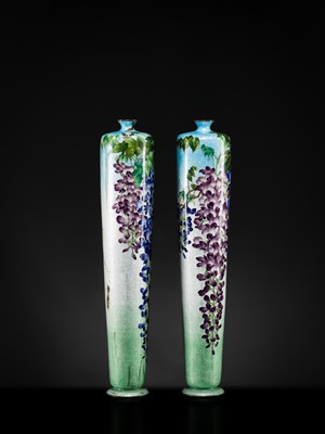 Lot 136 - KUMENO TEITARO: A SUPERB PAIR OF EXCEPTIONALLY LARGE (65 CM) GINBARI CLOISONÉ ENAMEL ‘BLOOMING WISTERIA’ VASES