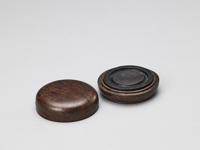 Lot 857 - AN INKSTONE IN ORIGINAL HARDWOOD BOX AND COVER, QING
