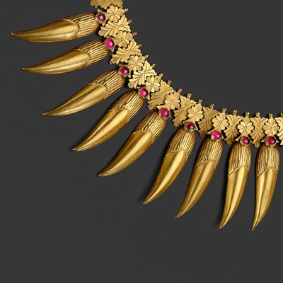 Lot 260 - A RUBY-INSET 18 CARAT GOLD (292 GRAMS) ‘JASMINE BUD’ BRIDAL NECKLACE, MALLIGAI ARUMBU MALAI, TAMIL NADU, 19TH CENTURY