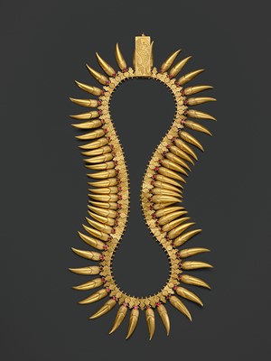 Lot 260 - A RUBY-INSET 18 CARAT GOLD (292 GRAMS) ‘JASMINE BUD’ BRIDAL NECKLACE, MALLIGAI ARUMBU MALAI, TAMIL NADU, 19TH CENTURY
