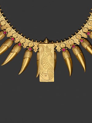 Lot 260 - A RUBY-INSET 18 CARAT GOLD (292 GRAMS) ‘JASMINE BUD’ BRIDAL NECKLACE, MALLIGAI ARUMBU MALAI, TAMIL NADU, 19TH CENTURY