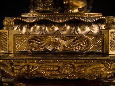 Lot 121 - A VERY LARGE (124 CM) AND IMPRESSIVE GILT-LACQUERED WOOD FIGURE OF DAINICHI NYORAI (MAHAVAIROCANA), EARLY EDO PERIOD