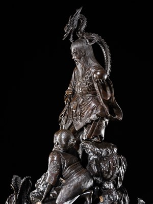 Lot 4 - HAYASHI HARUSADA: A MONUMENTAL (234 CM) PARCEL-GILT BRONZE ‘RYUJIN AND DRAGONS’ EXHIBITION KORO (INCENSE BURNER)