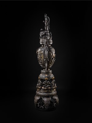 Lot 4 - HAYASHI HARUSADA: A MONUMENTAL (234 CM) PARCEL-GILT BRONZE ‘RYUJIN AND DRAGONS’ EXHIBITION KORO (INCENSE BURNER)