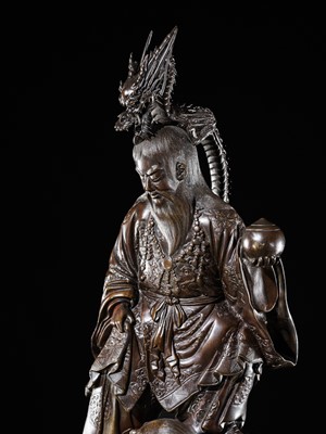 Lot 4 - HAYASHI HARUSADA: A MONUMENTAL (234 CM) PARCEL-GILT BRONZE ‘RYUJIN AND DRAGONS’ EXHIBITION KORO (INCENSE BURNER)