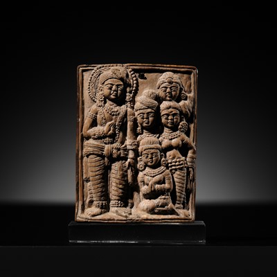Lot 318 - A SMALL IVORY PLAQUE OF A KING WITH HIS ATTENDANTS, SHUNGA PERIOD, CIRCA 100 BC