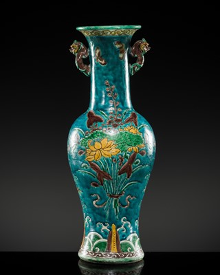 Lot 256 - A LARGE FAHUA ‘LOTUS POND’ BALUSTER VASE, MING DYNASTY
