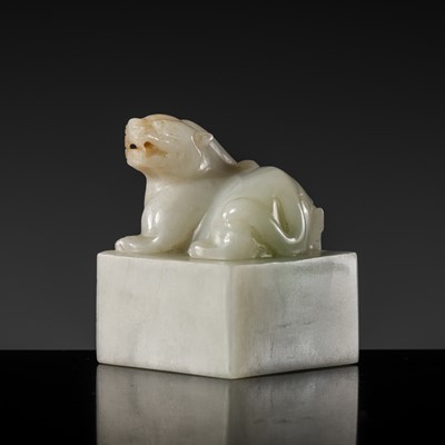 Lot 226 - A WHITE AND RUSSET JADE ‘BIXIE’ SEAL, 18TH-19TH CENTURY
