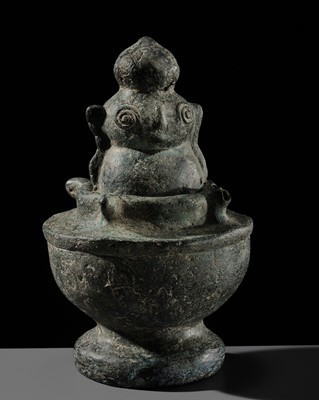 Lot 489 - A BRONZE HUMANOID FIGURE, GOA MADE, EAST JAVA, INDONESIA, 1ST MILLENNIUM BC - 1ST MILLENNIUM AD