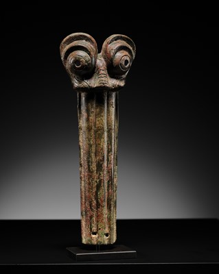 Lot 133 - A BRONZE HORSE-HARNESS CHAMFRON, DANGLU, SPRING AND AUTUMN PERIOD