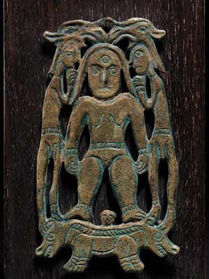 Lot 382 - A BRONZE ‘GODDESS’ SHAMANISTIC PLAQUE, FINNO-UGRIC, 9TH-10TH CENTURY
