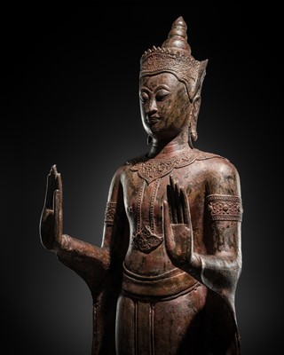 Lot 463 - A BRONZE FIGURE OF A CROWNED BUDDHA, PHRA CHAO SONG KHRUANG (‘A LORD WEARING ORNAMENTS’), AYUTTHAYA PERIOD, 17TH CENTURY
