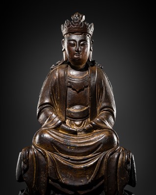 Lot 126 - A LACQUERED WOOD FIGURE OF GUANYIN, MING DYNASTY