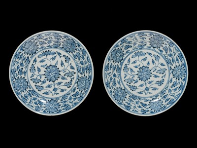 Lot 278 - A PAIR OF BLUE AND WHITE ‘LOTUS’ DISHES, QIANLONG MARK AND PERIOD