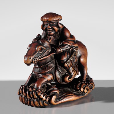A FINE AND RARE WOOD NETSUKE OF A HEROIC EQUESTRIAN FIGURE ABOVE CRASHING WAVES