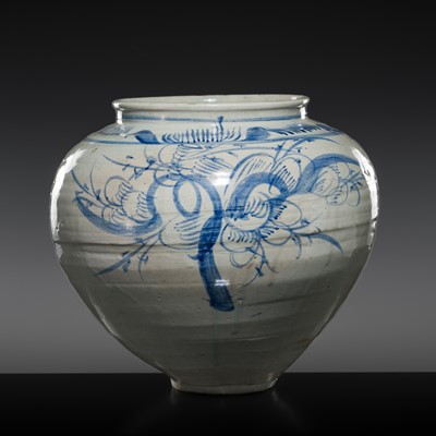Lot 295 - A LARGE BLUE AND WHITE ‘FLORAL’ JAR, JOSEON DYNASTY, 18TH CENTURY