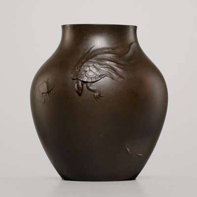 KATO TATSUO: A FINE BRONZE ‘MINOGAME’ VASE
