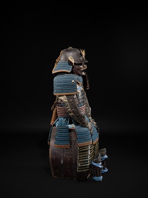 Lot 91 - SAOTOME: AN IMPRESSIVE OKEGAWA NIMAI-DO GUSOKU (TWO-PIECE CUIRASS ARMOR) AND SUJIBACHI KABUTO, WITH NKBKHK KOSHU TOKUBETSU KICHO (ESPECIALLY IMPORTANT) SHIRYO CERTIFICATE