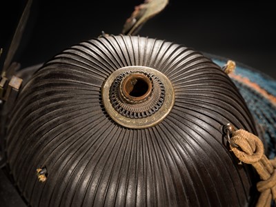 Lot 91 - SAOTOME: AN IMPRESSIVE OKEGAWA NIMAI-DO GUSOKU (TWO-PIECE CUIRASS ARMOR) AND SUJIBACHI KABUTO, WITH NKBKHK KOSHU TOKUBETSU KICHO (ESPECIALLY IMPORTANT) SHIRYO CERTIFICATE