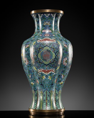 Lot 162 - A LARGE CLOISONNÉ ENAMEL ‘LOTUS’ VASE, QING DYNASTY