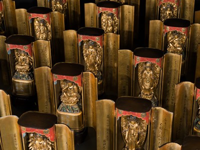 Lot 135 - YAMAMOTO MOSUKE: A HIGHLY IMPORTANT COMPLETE SET OF 33 ‘THE SAIGOKU KANNON PILGRIMAGE ‘GOLD LACQUER ZUSHI (PORTABLE BUDDHIST SHRINES), DATED 1854