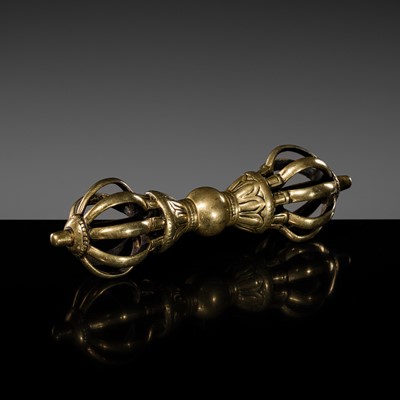 Lot 6 - A BRONZE SIX-PRONGED VAJRA, DORJE, TIBET, CIRCA 17TH CENTURY