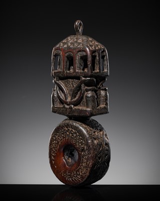Lot 31 - A WOOD BUTTER CHURNING ROD HOLDER, GHURRA, 19TH-EARLY 20TH CENTURY