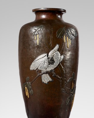 ROKKO: A SUPERB SILVER-INLAID BRONZE ‘COCKATOO’ VASE