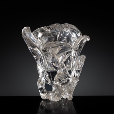 Lot 191 - A ROCK CRYSTAL ‘MAGNOLIA’ BRUSH WASHER, 18TH-19TH CENTURY