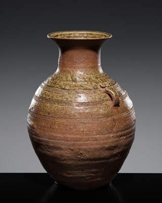 Lot 236 - AN ASH-GLAZED ‘PROTO-PORCELAIN’ VASE, WARRING STATES TO WESTERN HAN DYNASTY