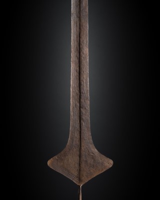 Lot 530 - A VERY LARGE (160 CM) IRON CURRENCY BLADE, LIGANDA, TOPOKE, CIRCA 1900