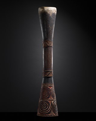 Lot 524 - A LARGE KANDARA DRUM, MARIND-ANIM, PAPUA NEW GUINEA, EARLY 20TH CENTURY