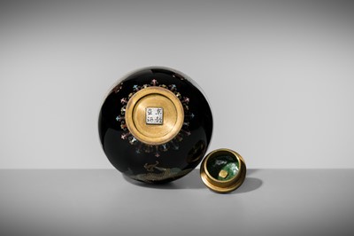 Lot 143 - NAMIKAWA YASUYUKI: A MAGNIFICENT BLACK-GROUND CLOISONNÉ ENAMEL ‘WRITHING DRAGONS’ SPHERICAL JAR AND COVER