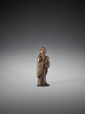 Lot 326 - AN EARLY WOOD NETSUKE OF A CHINESE SAGE WITH GOURD