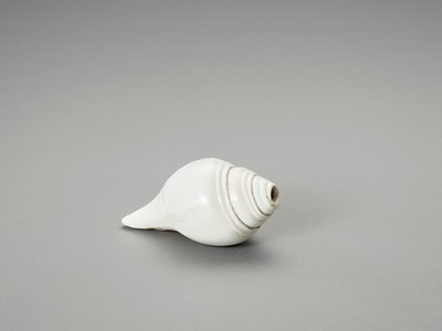 Lot 864 - A CARVED CONCH SHELL, 18TH CENTURY