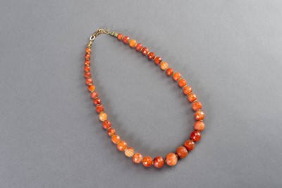 Lot 594 - A FINE NECKLACE WITH EGYPTIAN CARNELIAN BEADS GIFTED TO SHEIKH ALI ABDEL RASSOUL