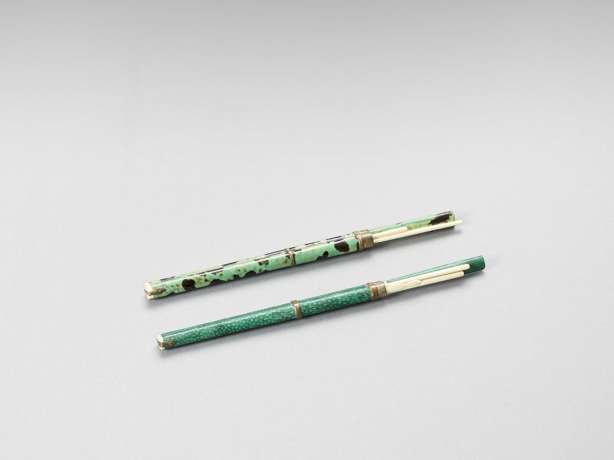 Lot 882 - A PAIR OF TRAVEL UTENSILS, LATE QING
