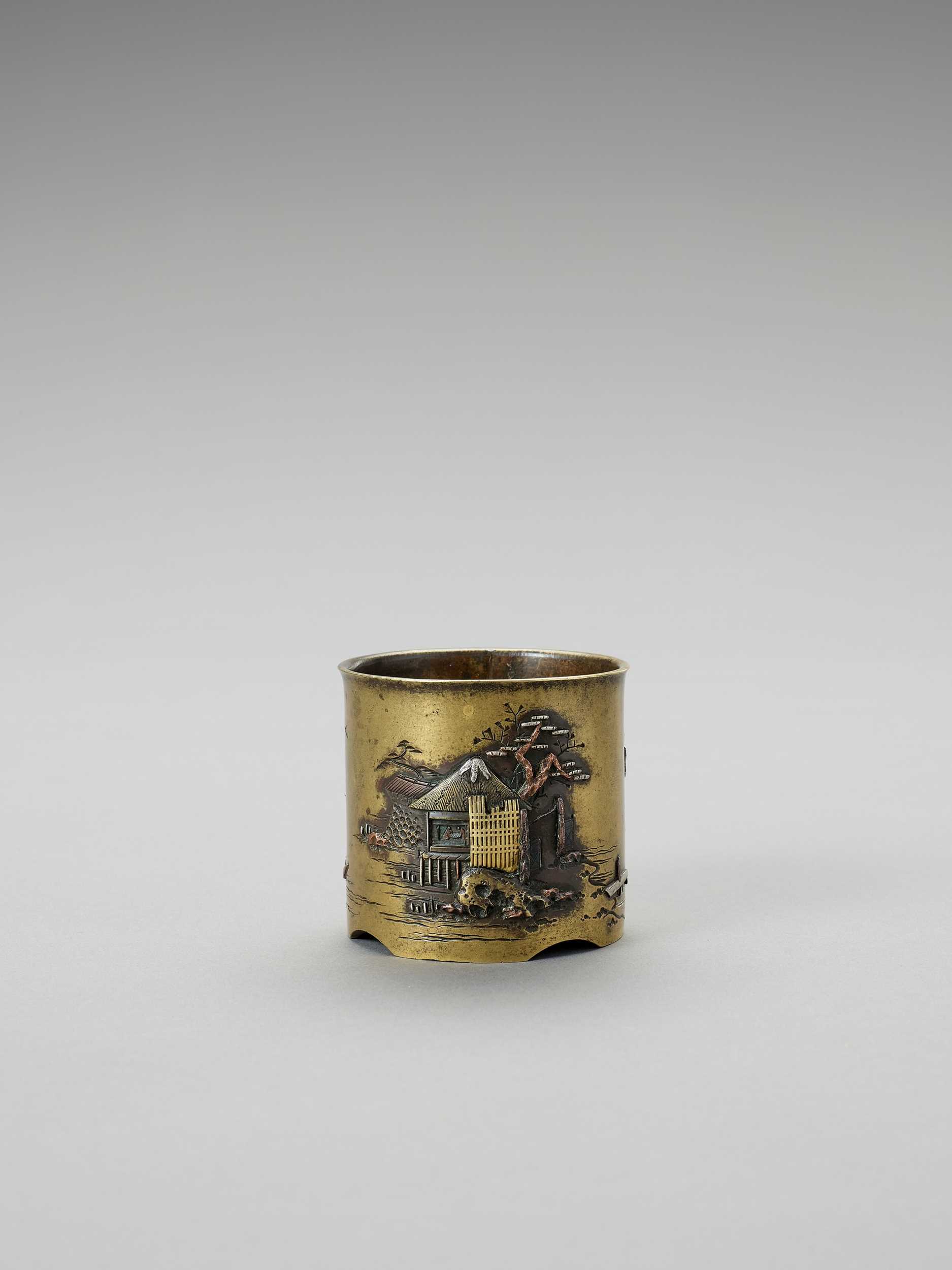 Lot 6 - A SMALL SENTOKU VESSEL WITH SILVER AND COPPER INLAYS