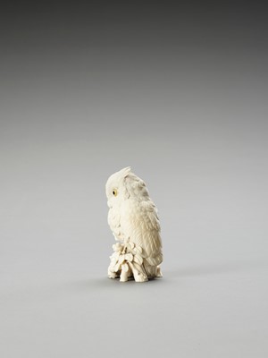 Lot 119 - RYUSAI: AN IVORY OKIMONO OF AN OWL