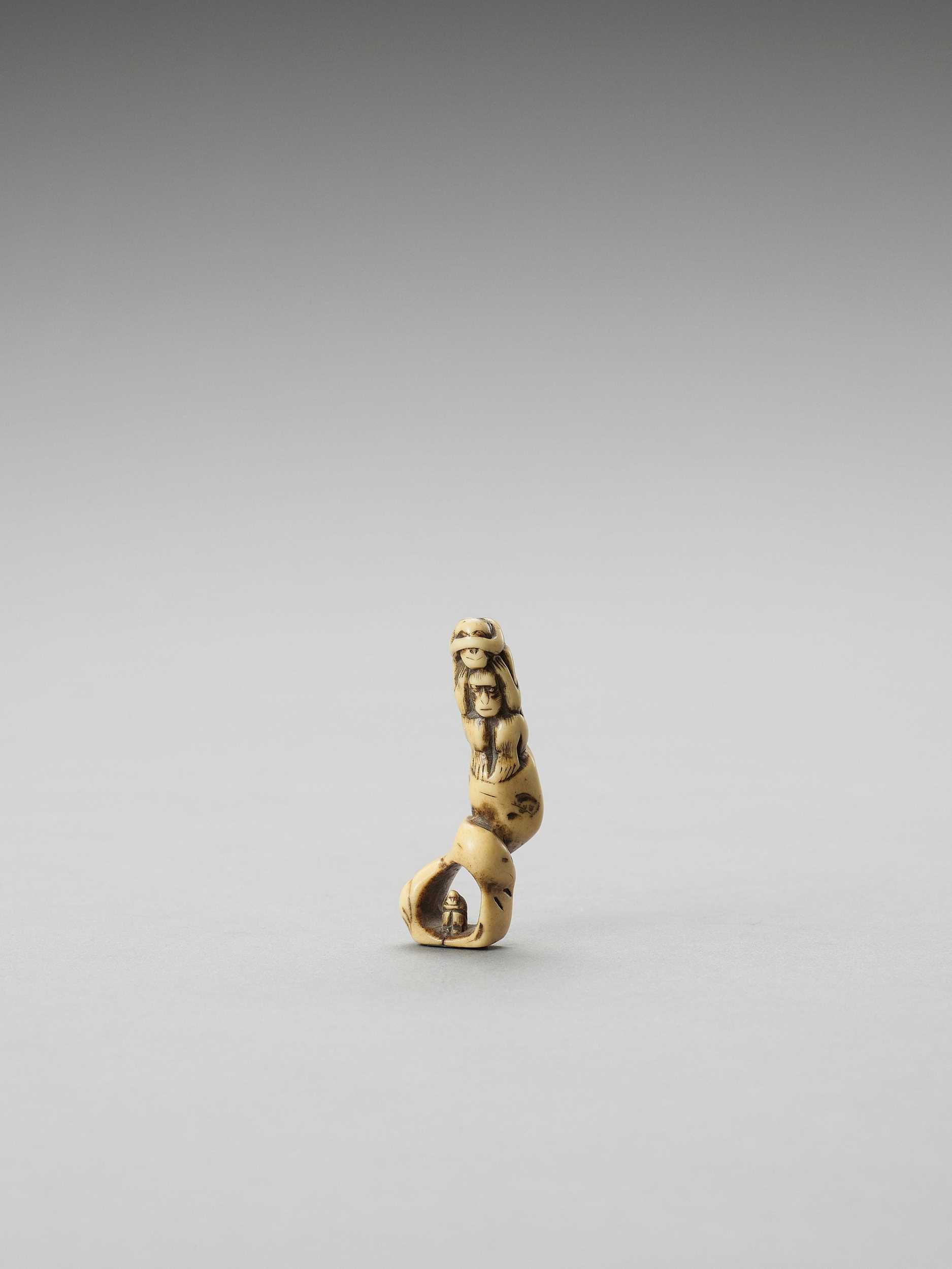 Lot 276 - A STAG ANTLER NETSUKE OF THE THREE WISE MONKEYS