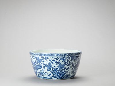 Lot 1143 - A LARGE BLUE AND WHITE PORCELAIN FISHBOWL