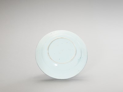 Lot 1020 - A BLUE AND WHITE ‘FLORAL’ PORCELAIN CHARGER