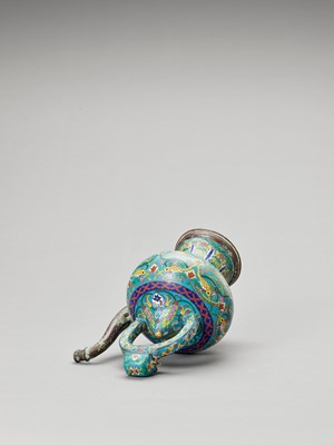 Lot 891 - A CLOISONNE ENAMEL EWER, LATE QING