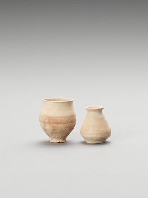 Lot 1165 - TWO EARLY MEHRGARH SMALL CERAMIC VESSELS