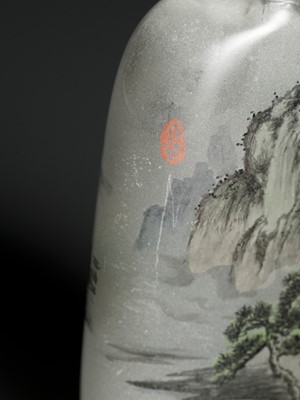 Lot 259 - AN INSIDE-PAINTED GLASS ‘LANDSCAPE’ SNUFF BOTTLE, MIDDLE SCHOOL, LATE QING TO EARLY REPUBLIC