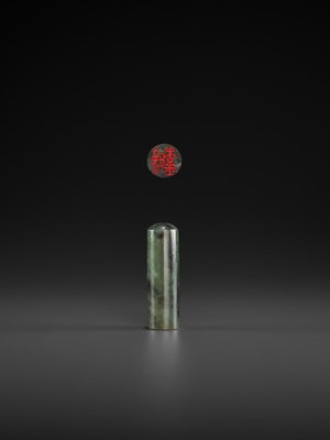 Lot 112 - A SPINACH-GREEN JADE SEAL, MID-QING TO REPUBLIC