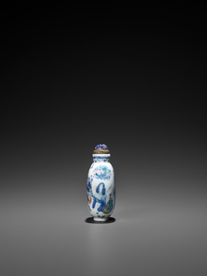 Lot 397 - A DOUCAI PORCELAIN SNUFF BOTTLE, QING DYNASTY