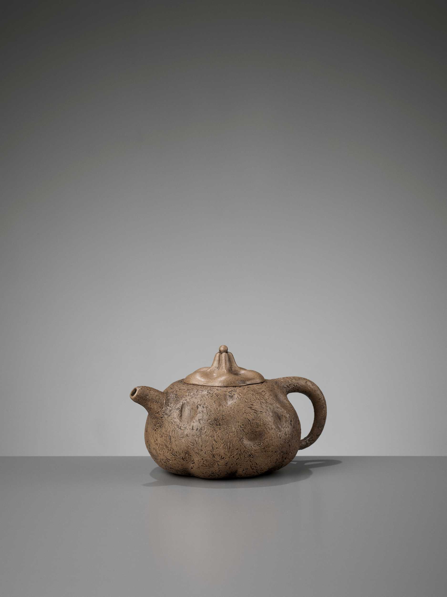 Lot 329 - A YIXING ‘GONG CHUN’ TEAPOT AND COVER BY HUANG YULIN, LATE QING