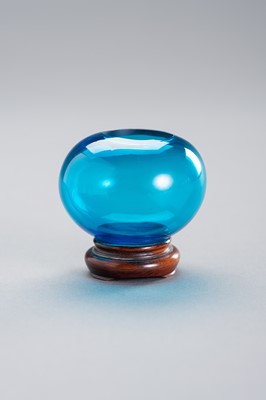 Lot 85 - A BLUE PEKING GLASS BRUSHWASHER WITH GUANGXU MARK